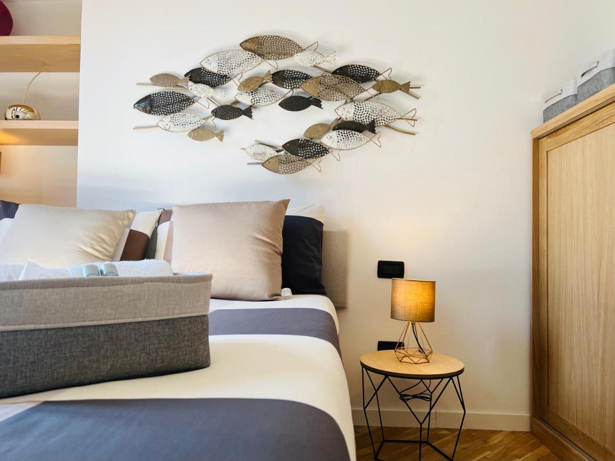 Suite "Le Vele" In The Heart Of The City Каляри Екстериор снимка