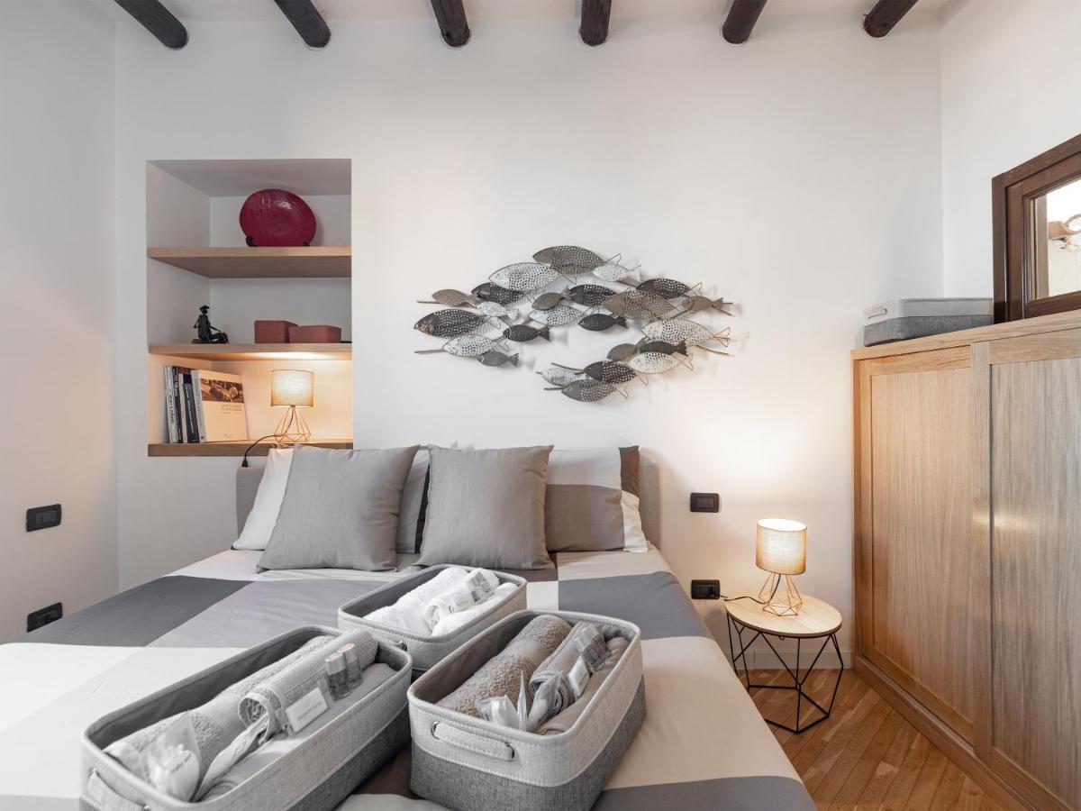 Suite "Le Vele" In The Heart Of The City Каляри Екстериор снимка