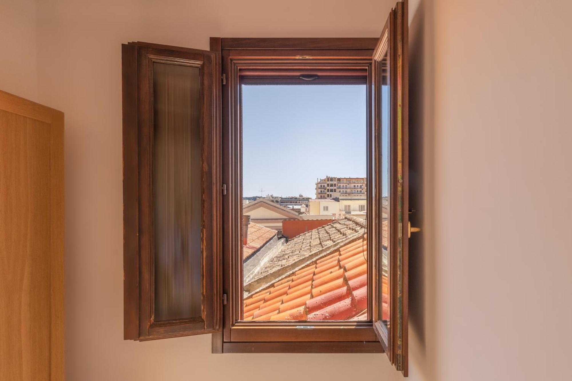 Suite "Le Vele" In The Heart Of The City Каляри Екстериор снимка